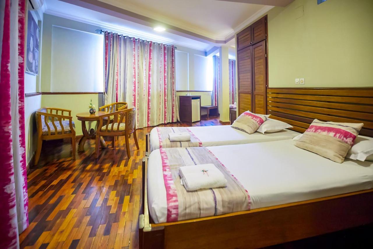 Anjary Hotel Антананаріву Екстер'єр фото