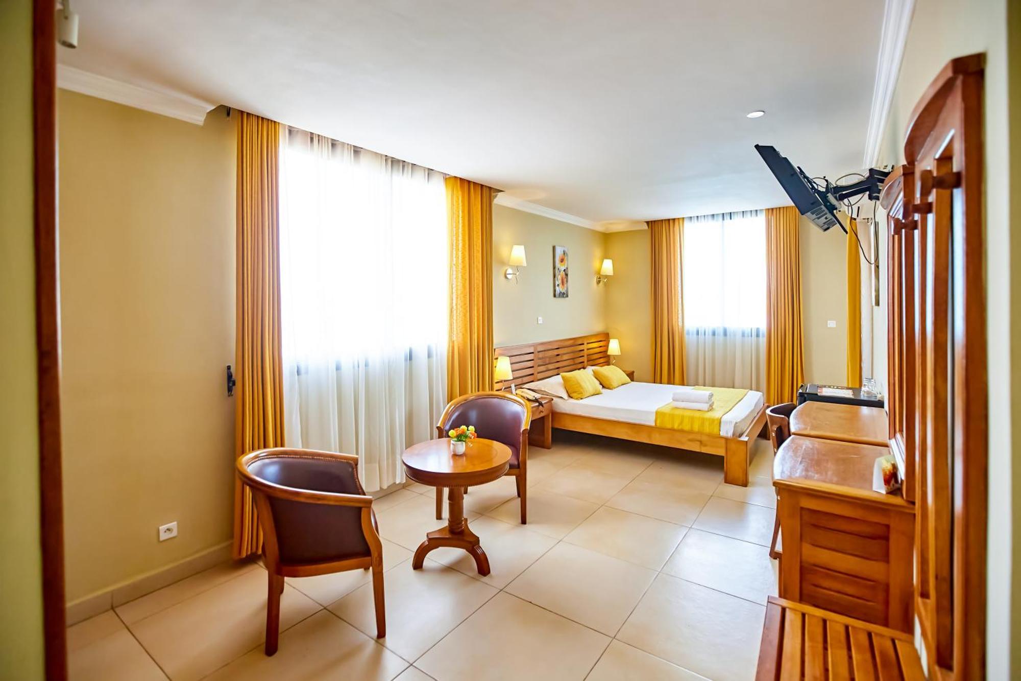 Anjary Hotel Антананаріву Екстер'єр фото