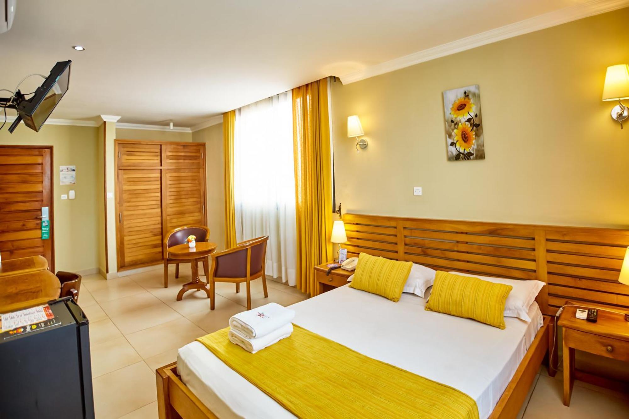 Anjary Hotel Антананаріву Екстер'єр фото