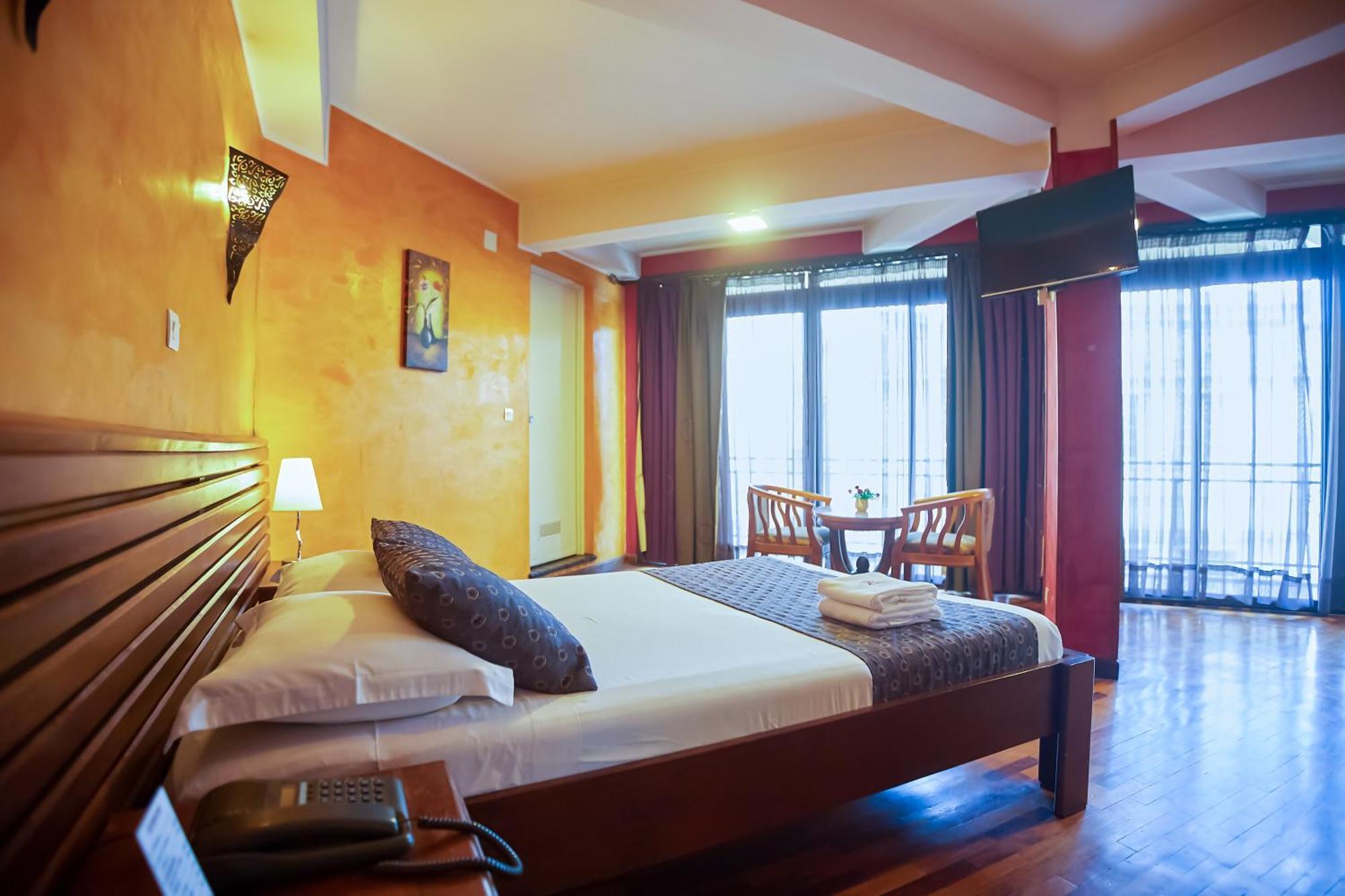 Anjary Hotel Антананаріву Екстер'єр фото