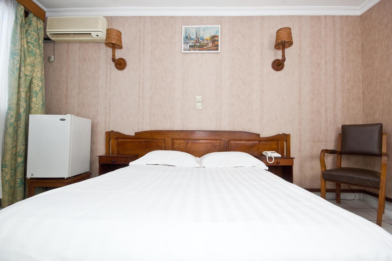 Anjary Hotel Антананаріву Екстер'єр фото